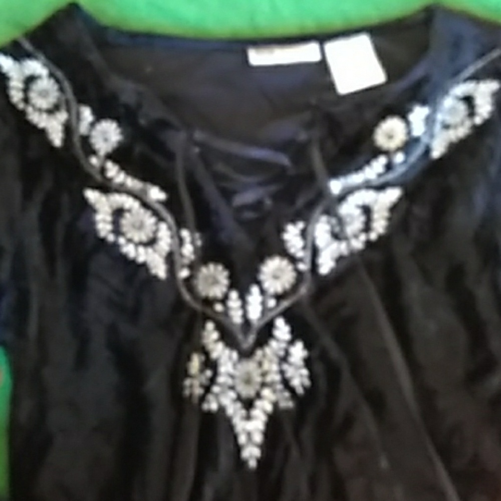 Top - Picture 2 of 3